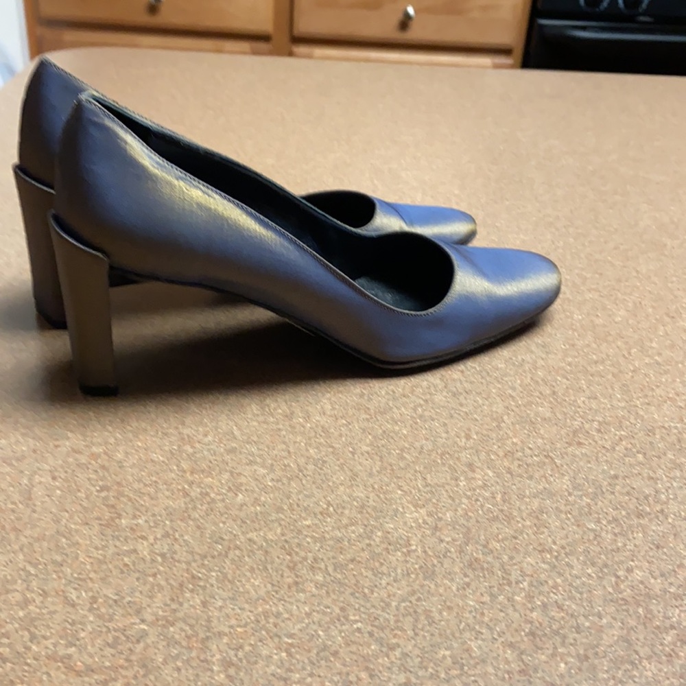 Dkny Essentials Pumps - image 1